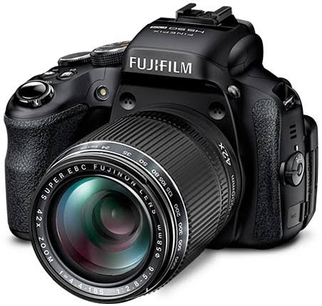 Black 14 Mp 28x Optical Zoom Digital Camera G231819