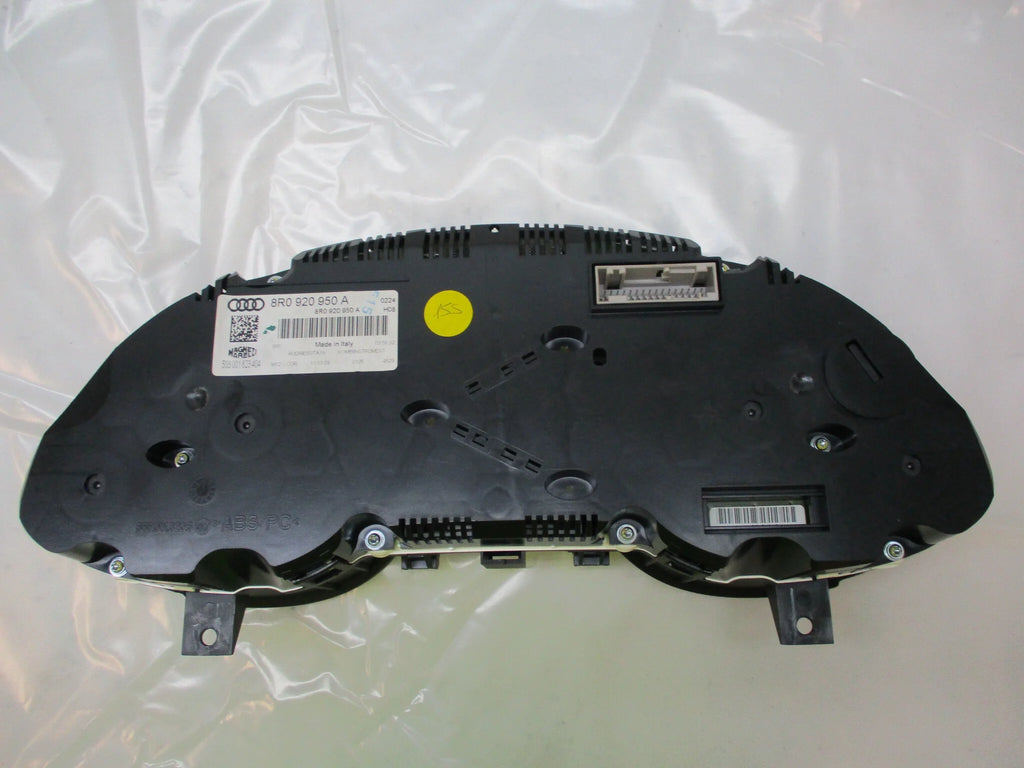 Pre-Owned Audi Q5 Speedometer Cluster OEM Y526