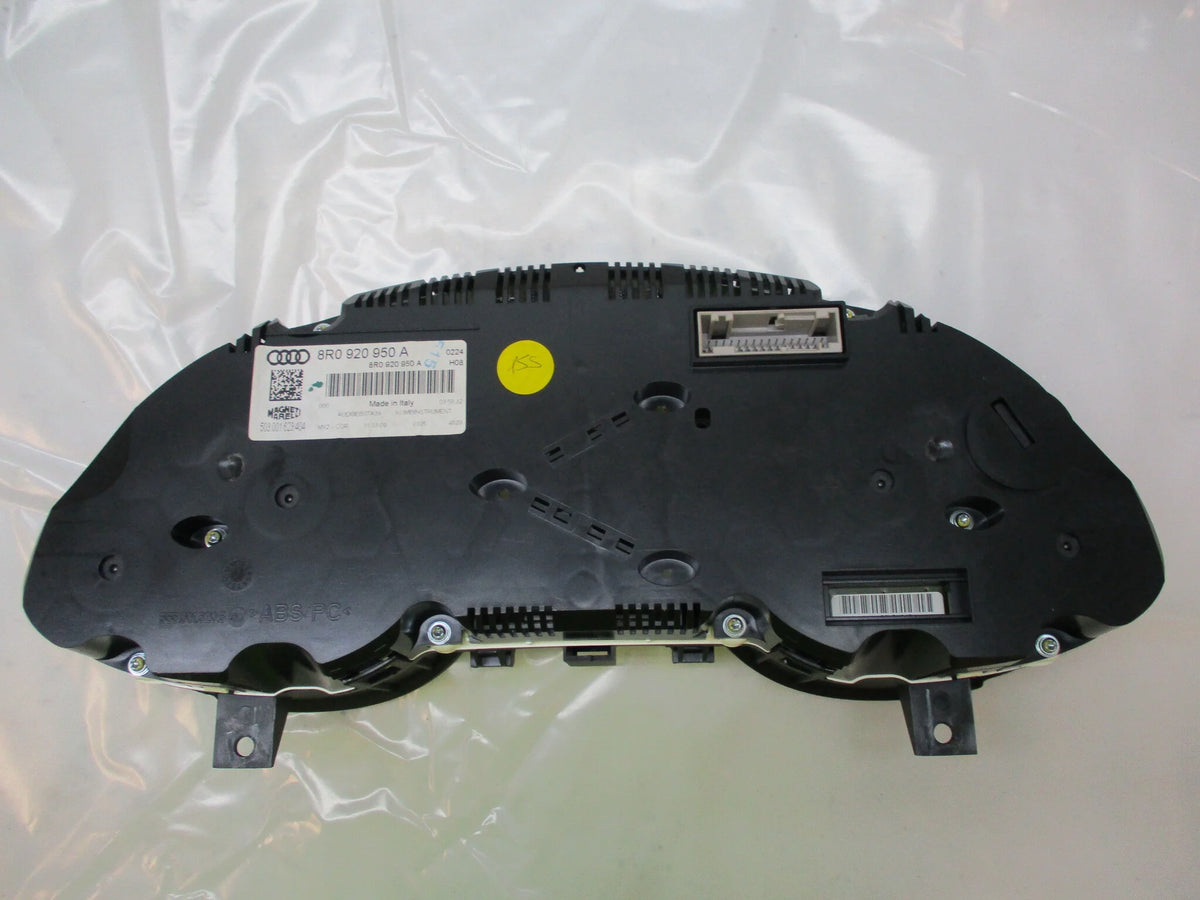 Pre-Owned Audi Q5 Speedometer Cluster OEM Y526