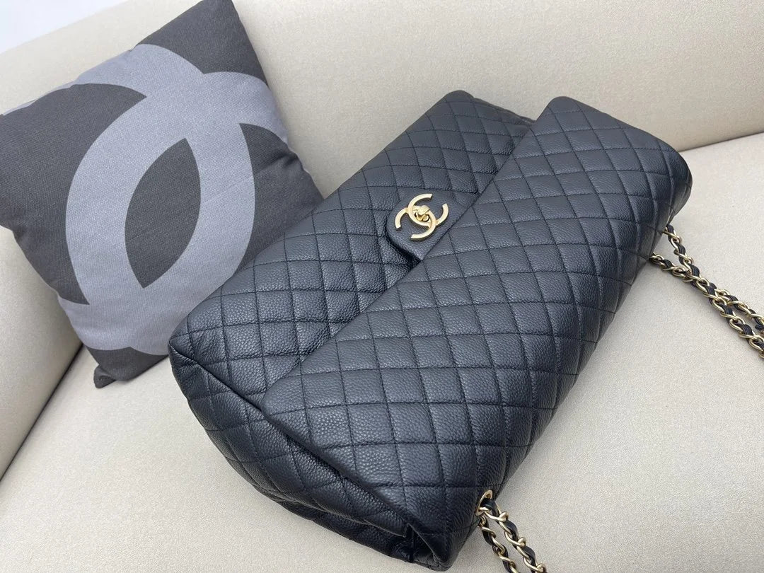 Black Luggage D32170