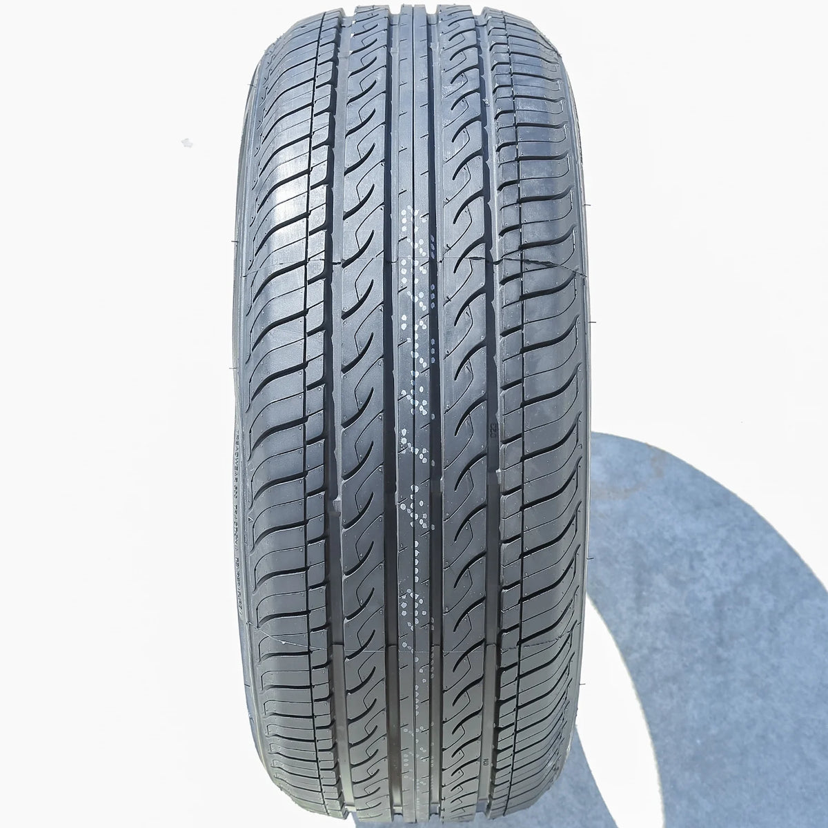 215/70R15 98H All Season Tire D647752