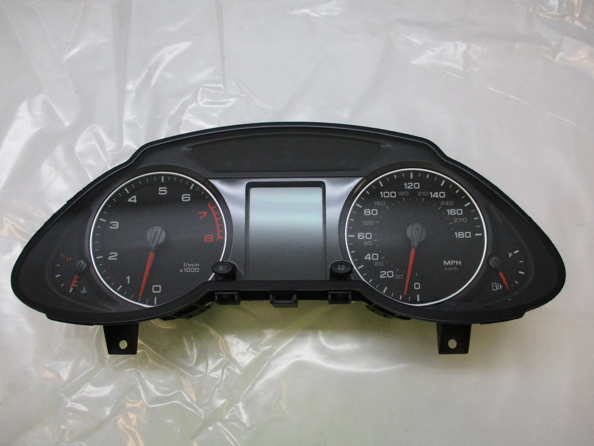 Pre-Owned Audi Q5 Speedometer Cluster OEM Y526