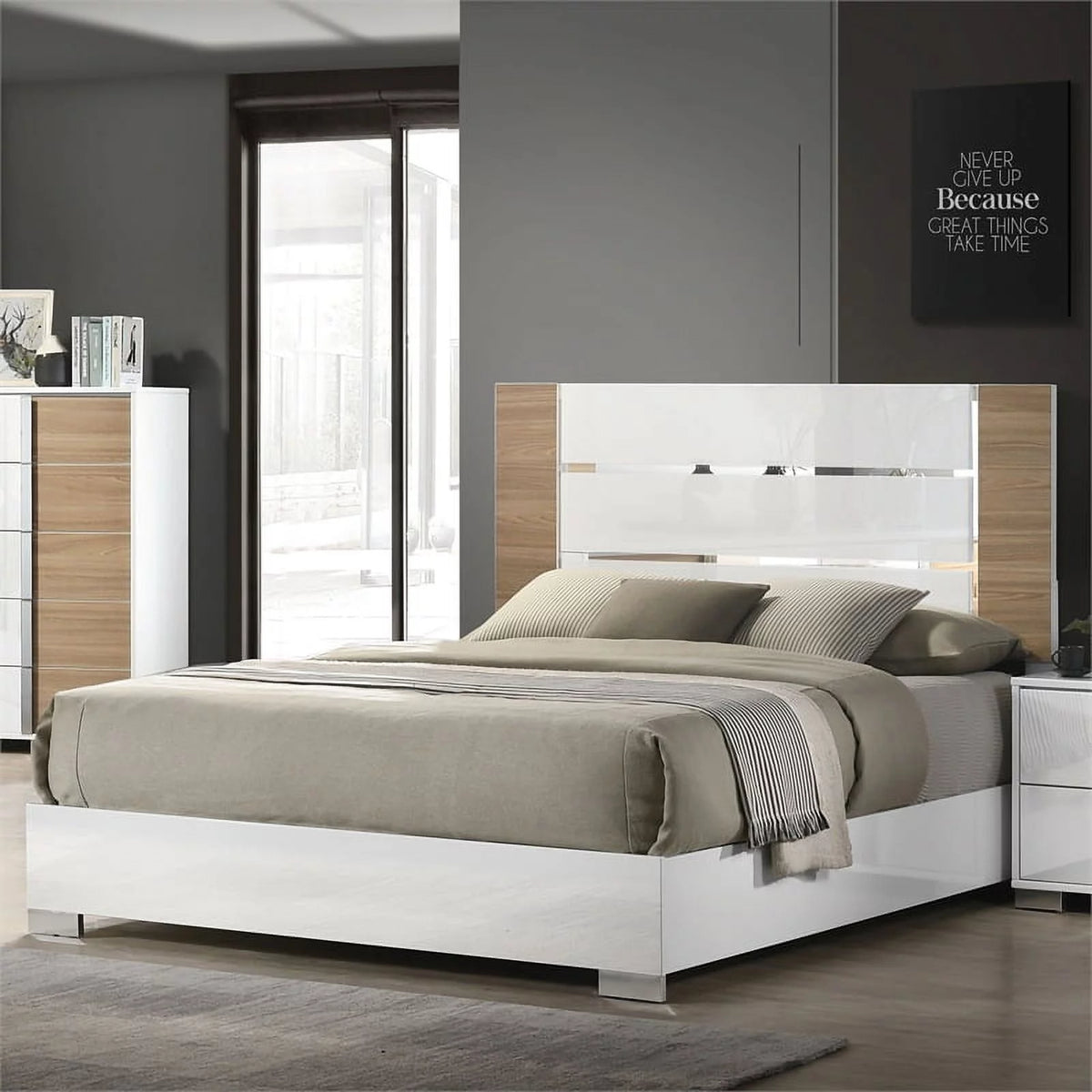 White Wood 3pc Queen Bedroom Set with 2 Nightstands I3654