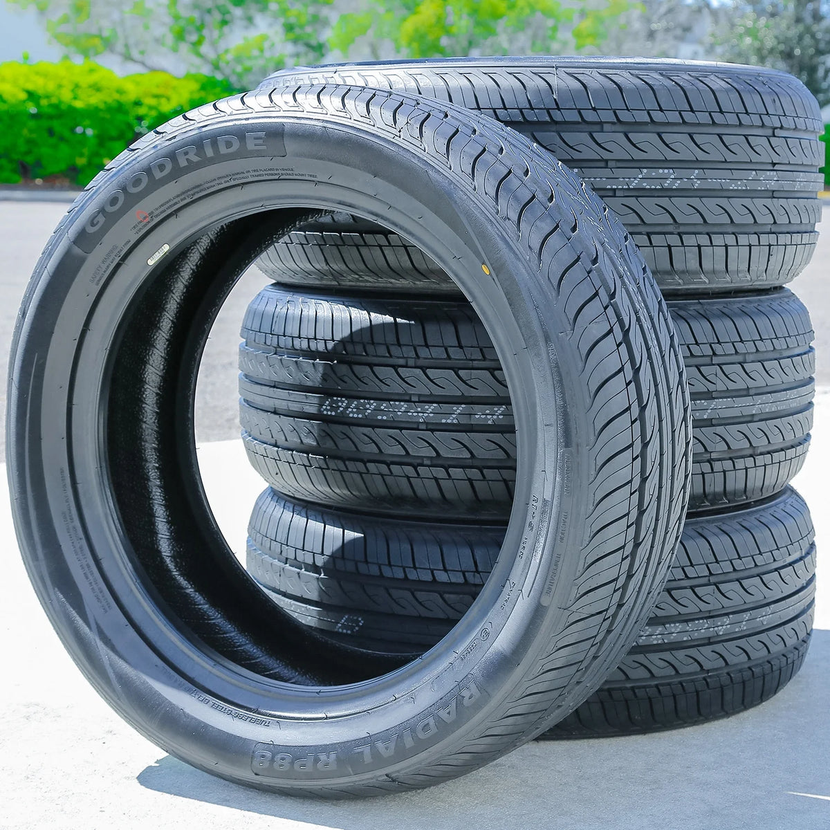 215/70R15 98H All Season Tire D647752