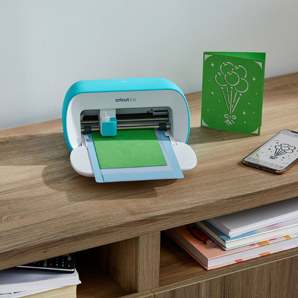 Portable Vinyl Cutter with EasyPress Mini Bundle S76811