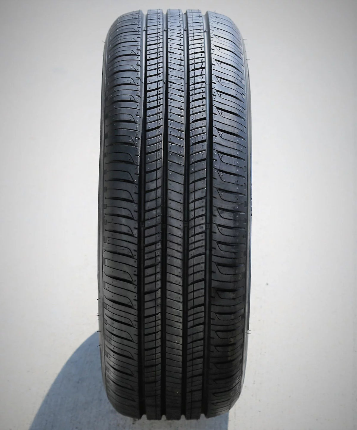 215/55R16 93H All Season Passenger Tire C869850