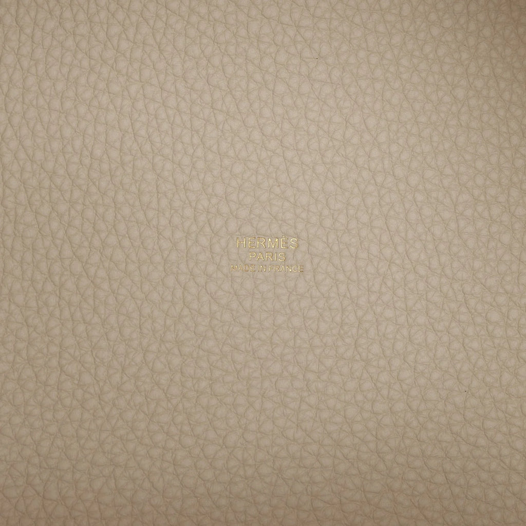 Beton Clemence Leather Bag Q667
