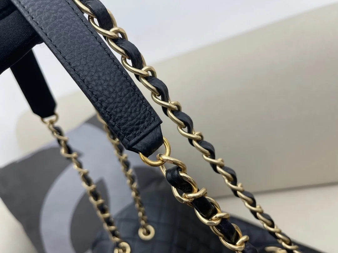 Black Luggage D32170